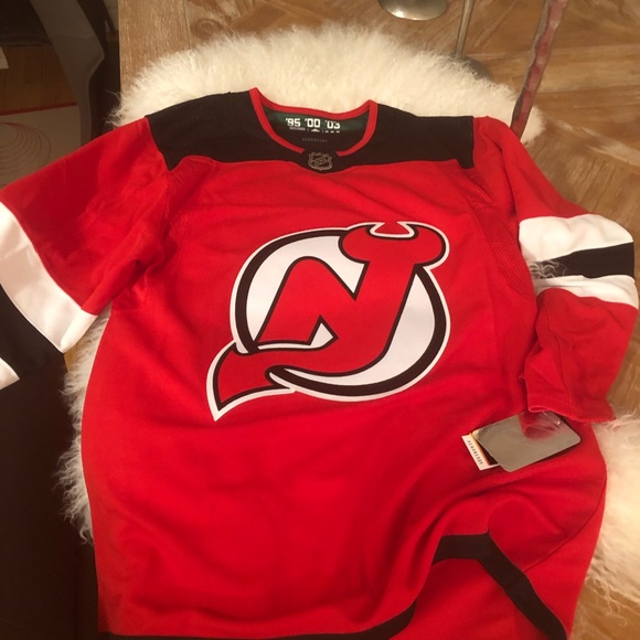 BNWOT Beautiful Auth. Power Red New Jersey Devils NHL Jersey in men’s size 42!! - Picture 5 of 10